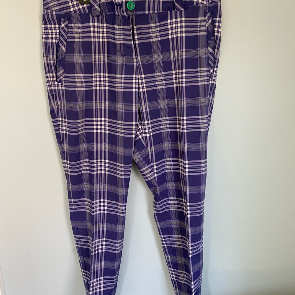 Nike women’s gold pants size 8